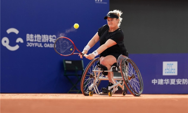 红土之上，生命昂扬：2025轮椅网球大师赛湖州激战正酣